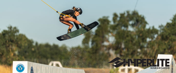Hyperlite: probabilmente il miglior wakeboard al mondo! Hyperlite: probabilmente il miglior wakeboard al mondo!